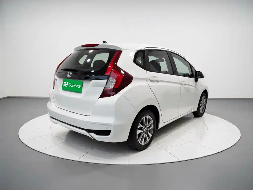 Honda Fit — миниатюра 6