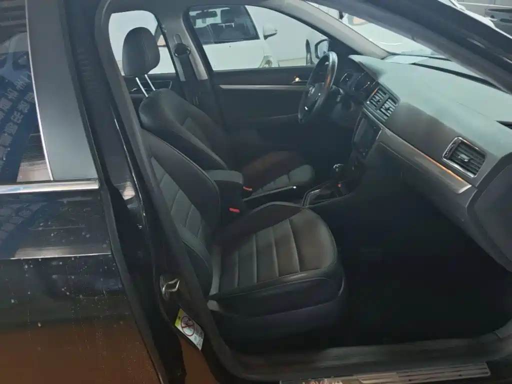 Volkswagen Lavida — миниатюра 25