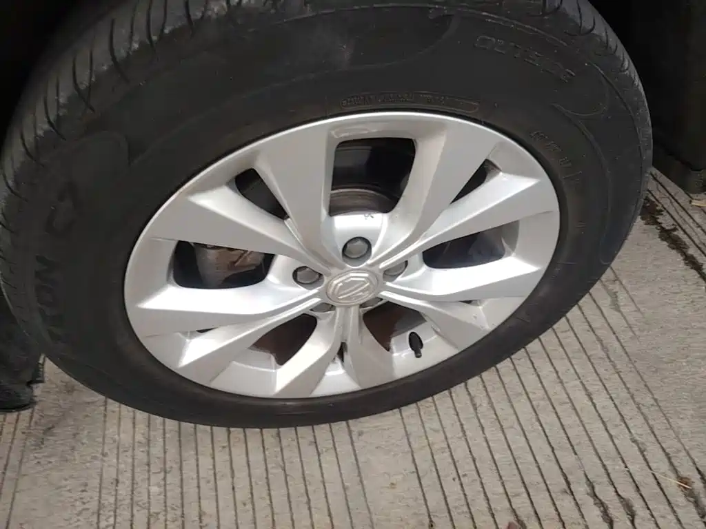 MG ZS — миниатюра 23