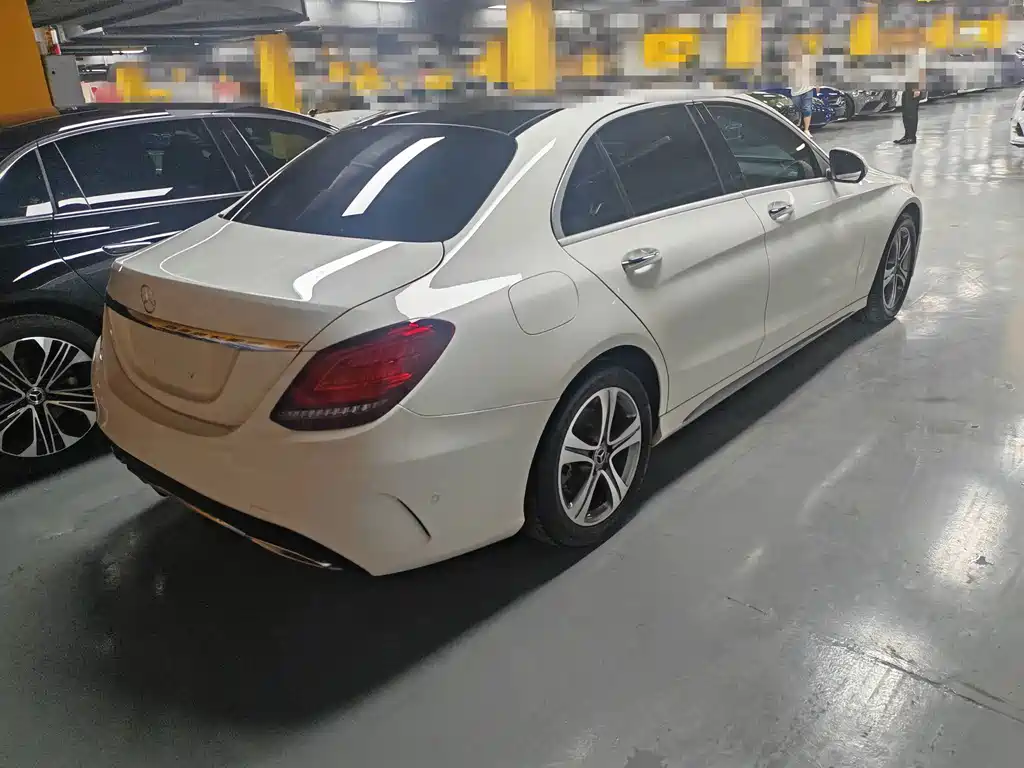 Mercedes-Benz C-Class — миниатюра 11