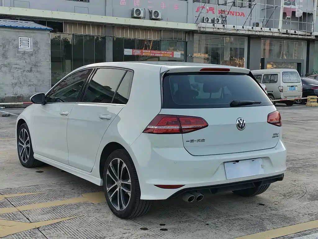 Volkswagen Golf — миниатюра 4
