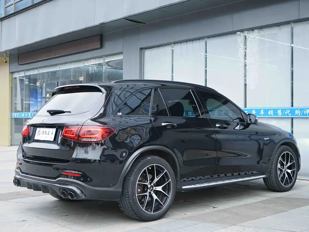 MERCEDES-BENZ GLC AMG