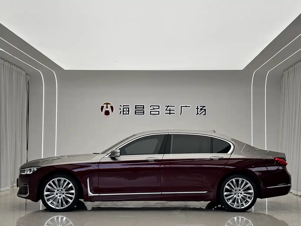 BMW 7 Series — миниатюра 3
