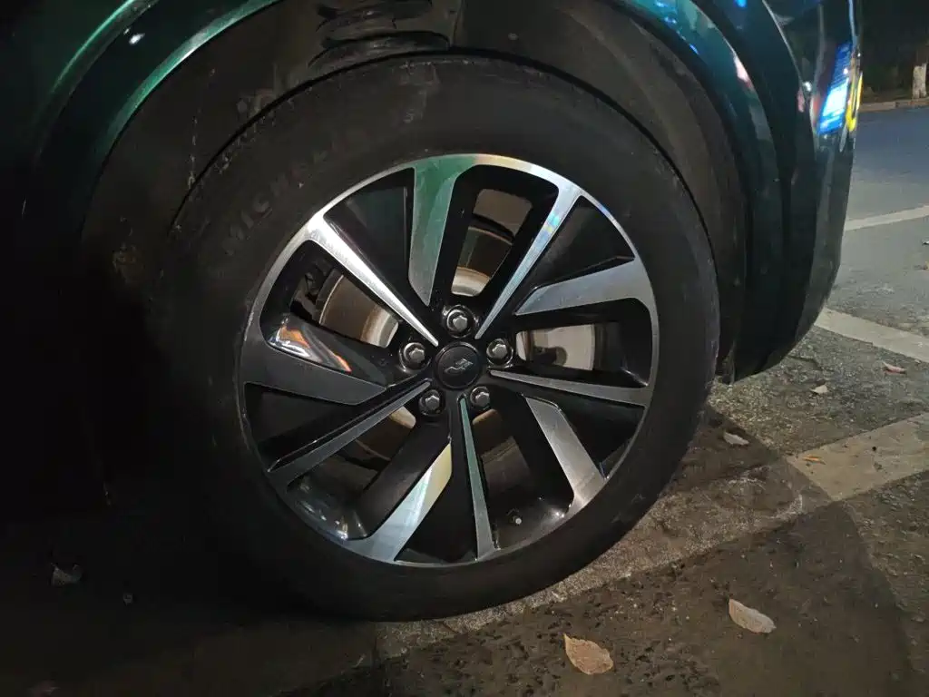 Li Auto Li ONE — миниатюра 24