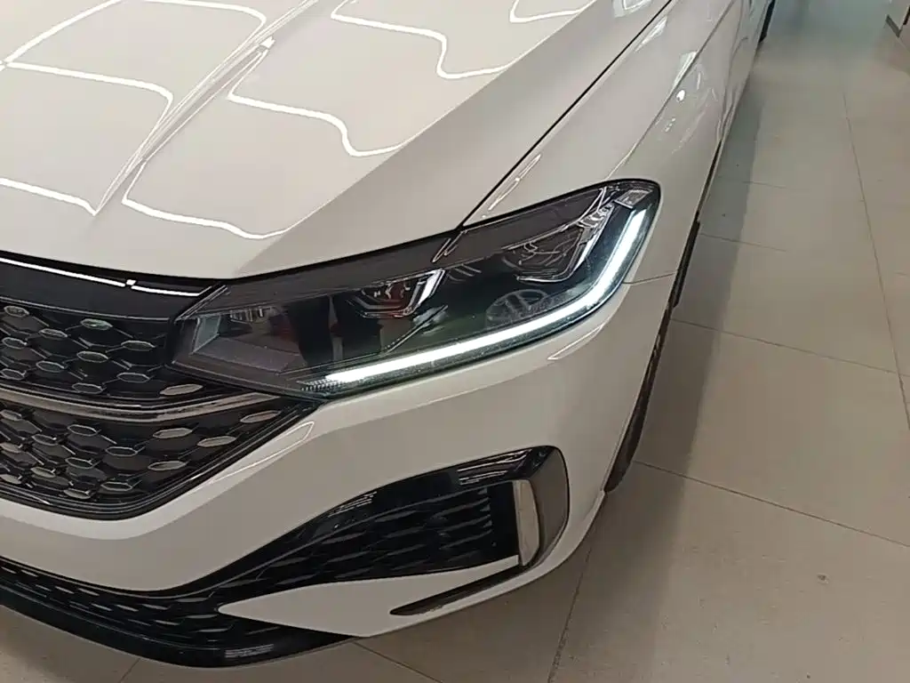 Volkswagen Lavida — миниатюра 24