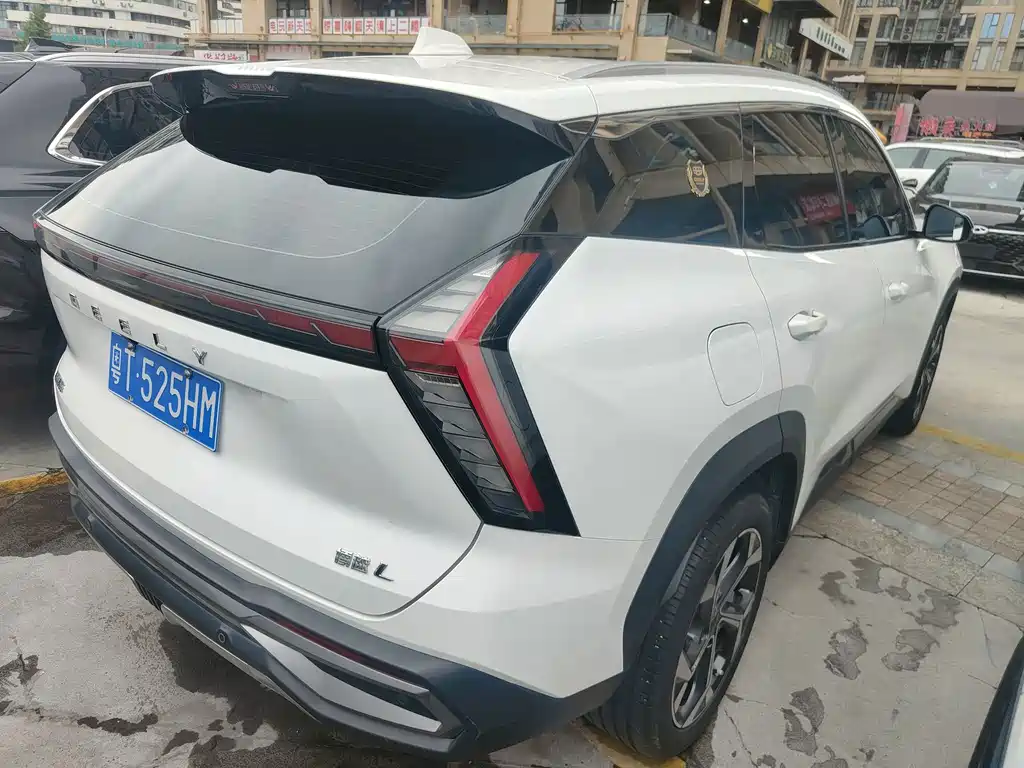 Geely Boyue L — миниатюра 17