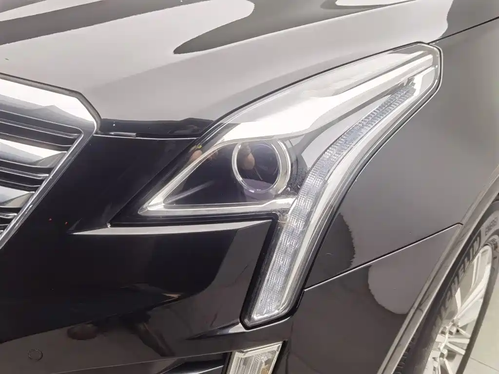 Cadillac XT5 — миниатюра 7