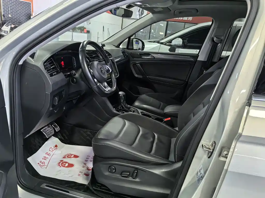 Volkswagen Tiguan L — миниатюра 7