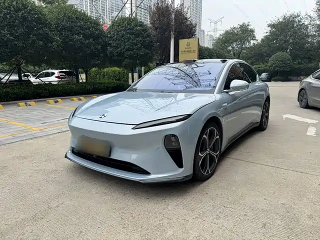 NIO ET5T