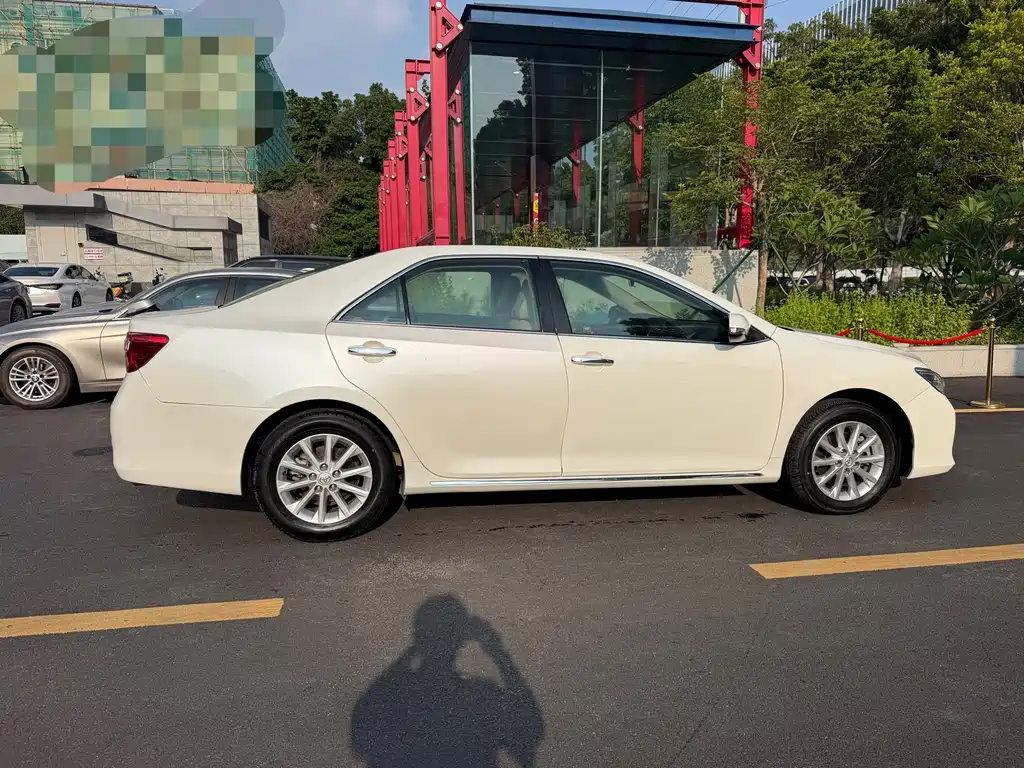 Toyota Camry — миниатюра 7
