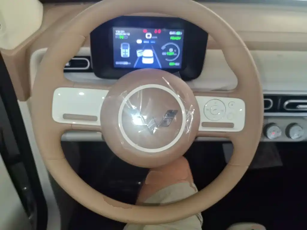 Wuling MINIEV — миниатюра 11