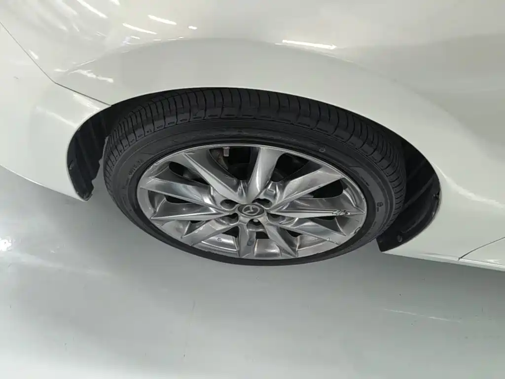 Mazda 3 Axela — миниатюра 23