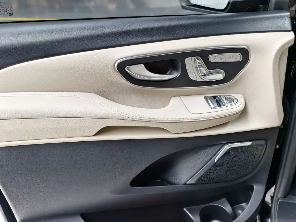 Mercedes-Benz V-Class V 2022 V 260 L Luxury