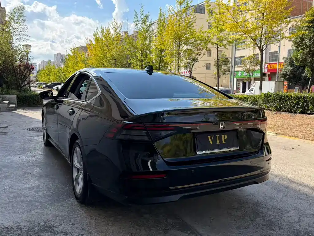 Honda Accord — миниатюра 9