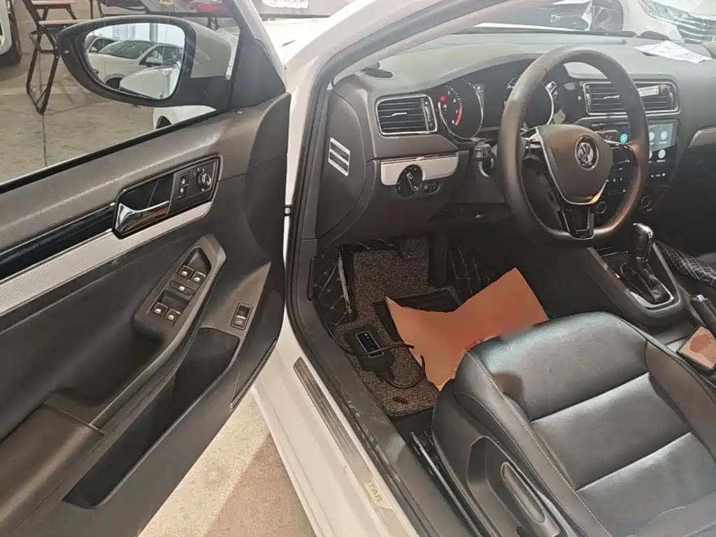 Volkswagen Sagitar — миниатюра 15