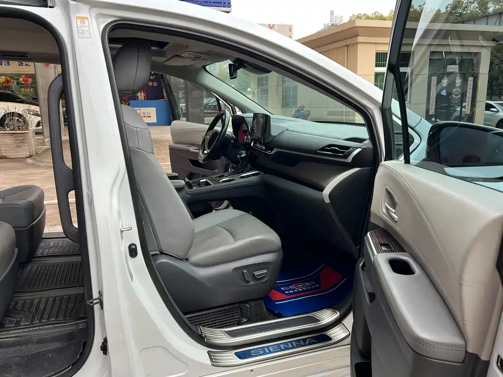 Toyota Sienna — фотографии объявления, Фото 30