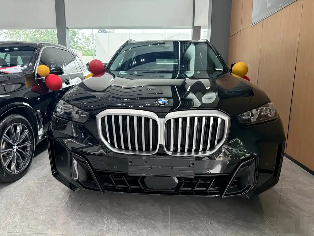 BMW X5 2023 xDrive 30Li Premium M Sport