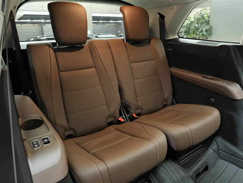 Mercedes-Benz GLS — миниатюра 14