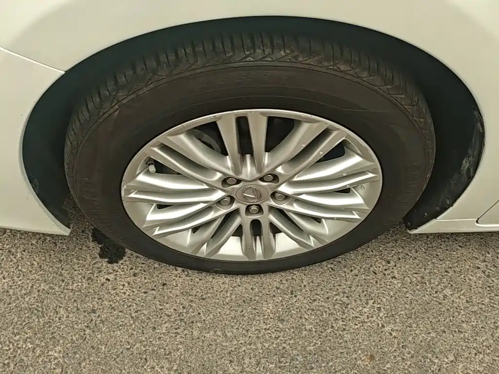 Lexus ES — миниатюра 20