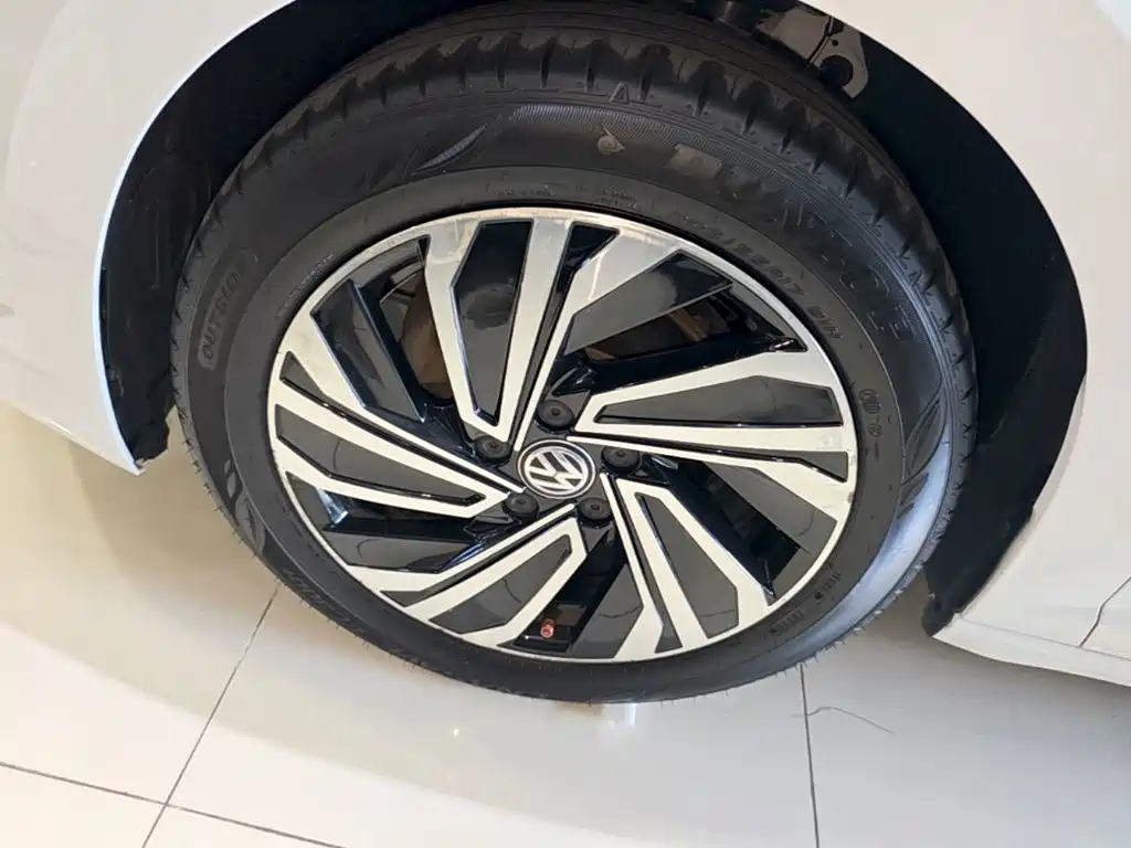 Volkswagen Sagitar — миниатюра 23
