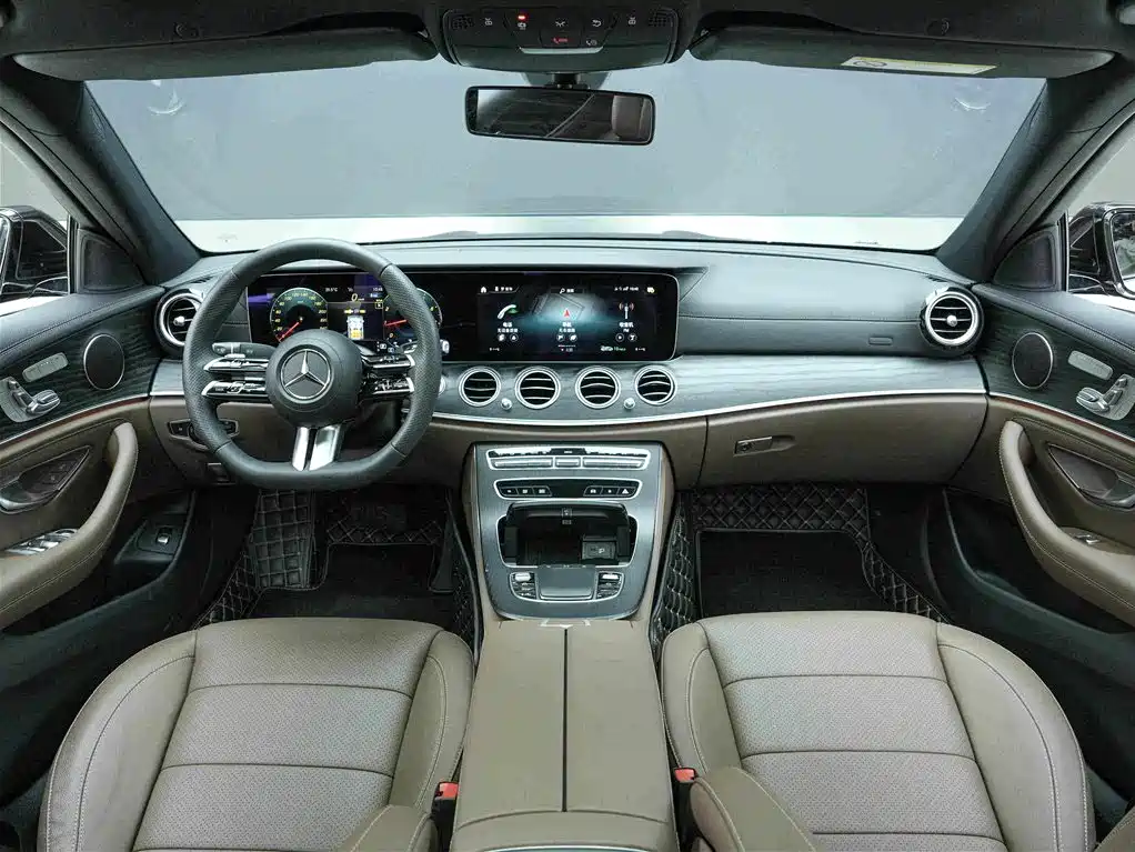 Mercedes-Benz E-Class — миниатюра 6
