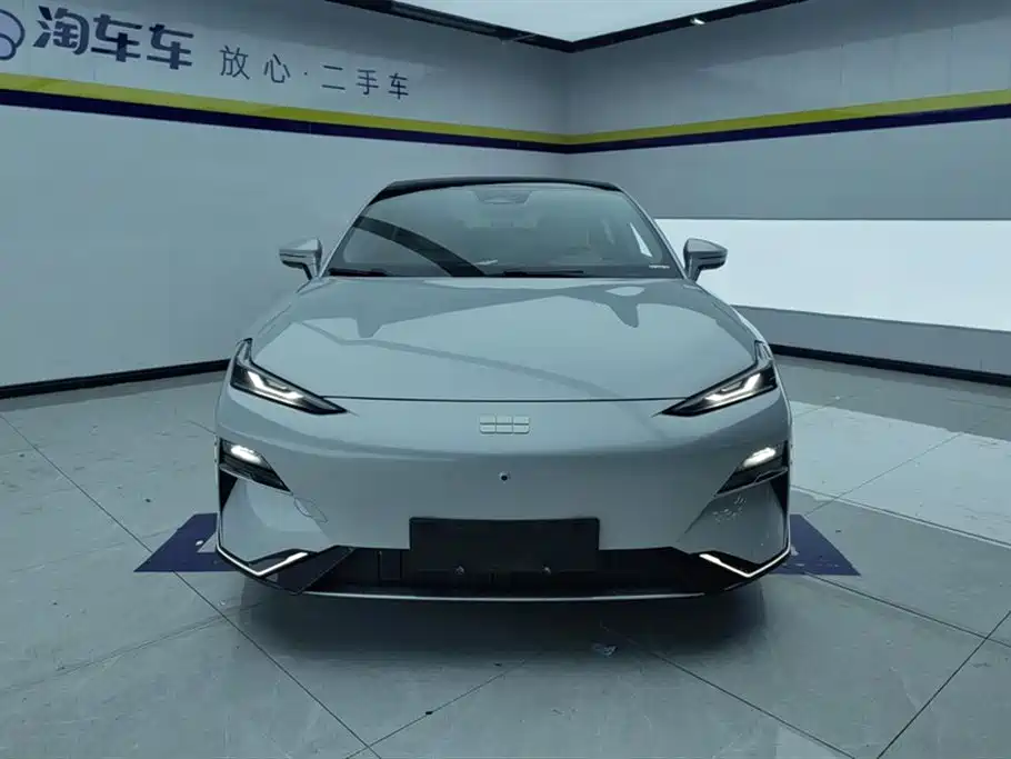 GEELY GALAXY GALAXY E8