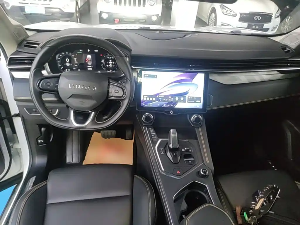 Lynk & Co 01 — миниатюра 10