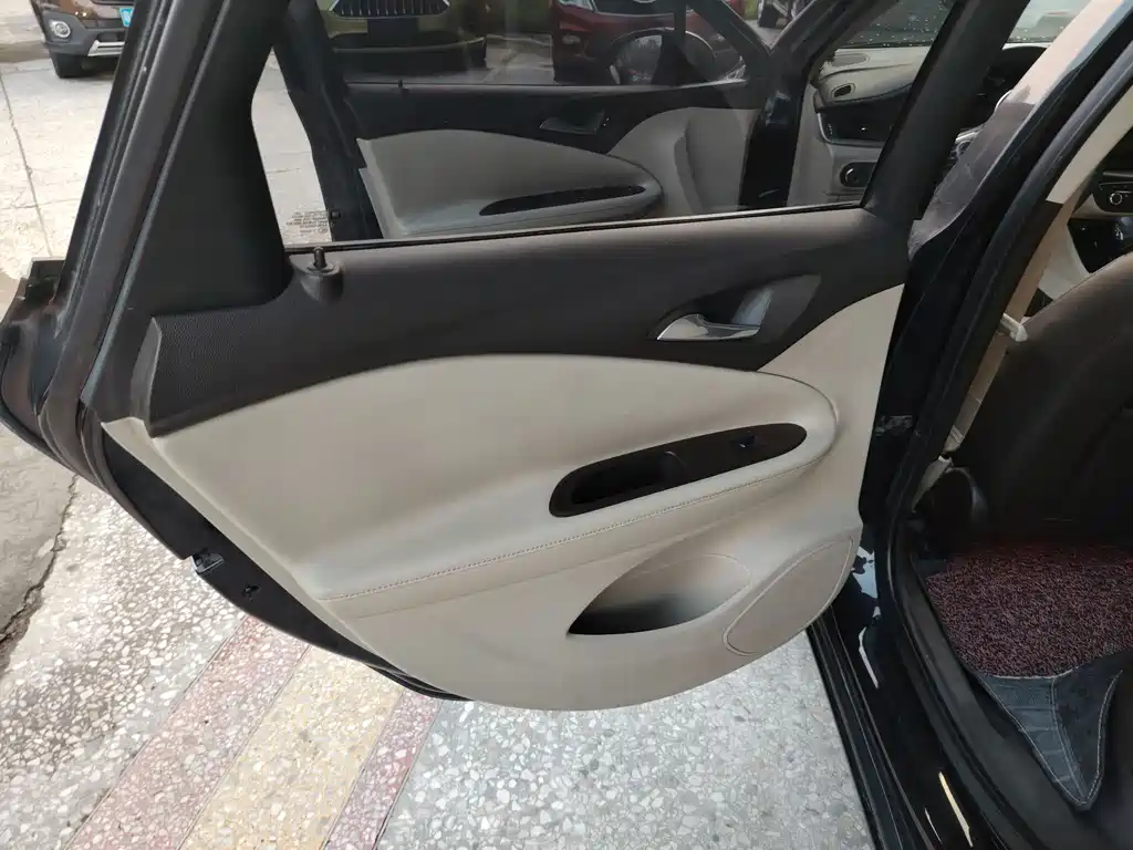 Buick Verano — миниатюра 25