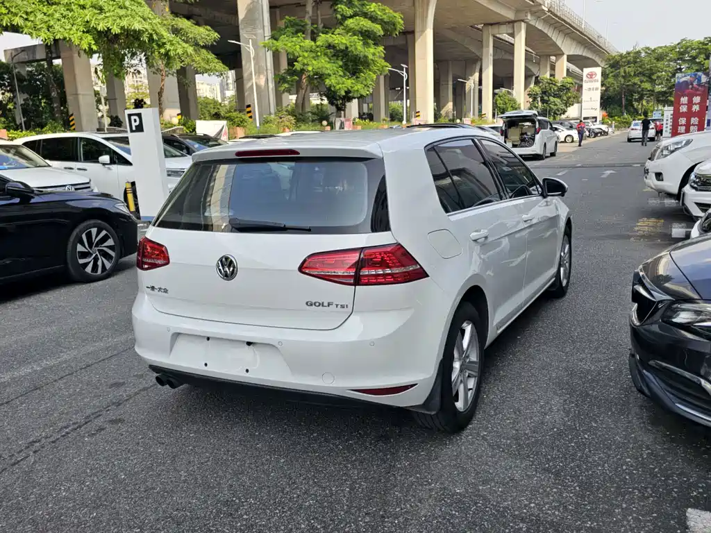 Volkswagen Golf — миниатюра 16