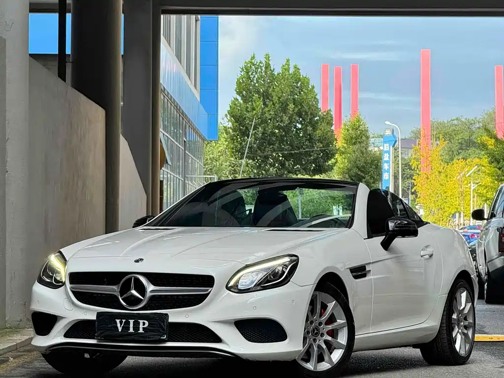 Купить Mercedes-Benz SLC