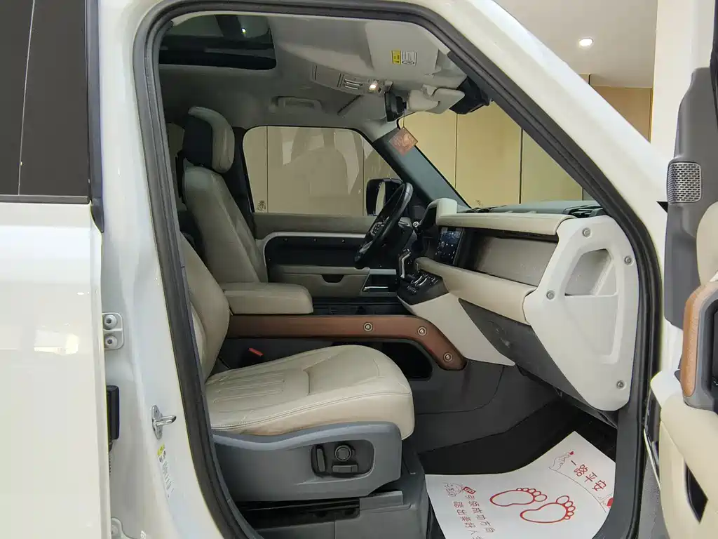 Land Rover Defender — миниатюра 11