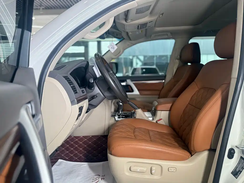 Toyota Land Cruiser — миниатюра 10