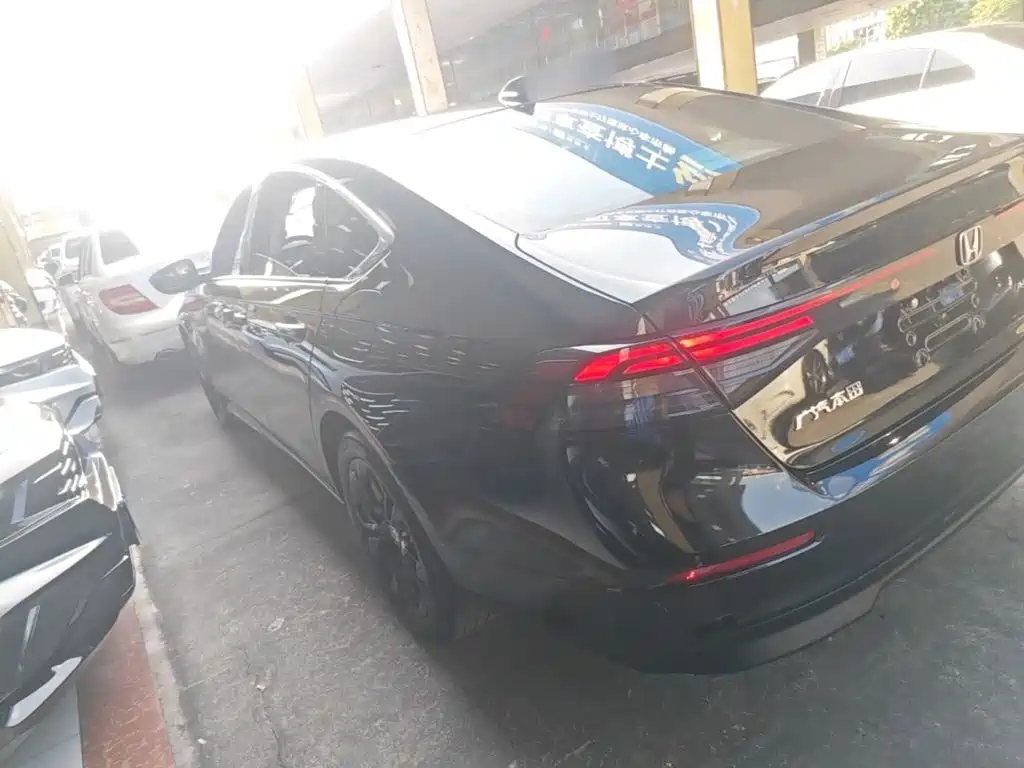 Honda Accord — миниатюра 5