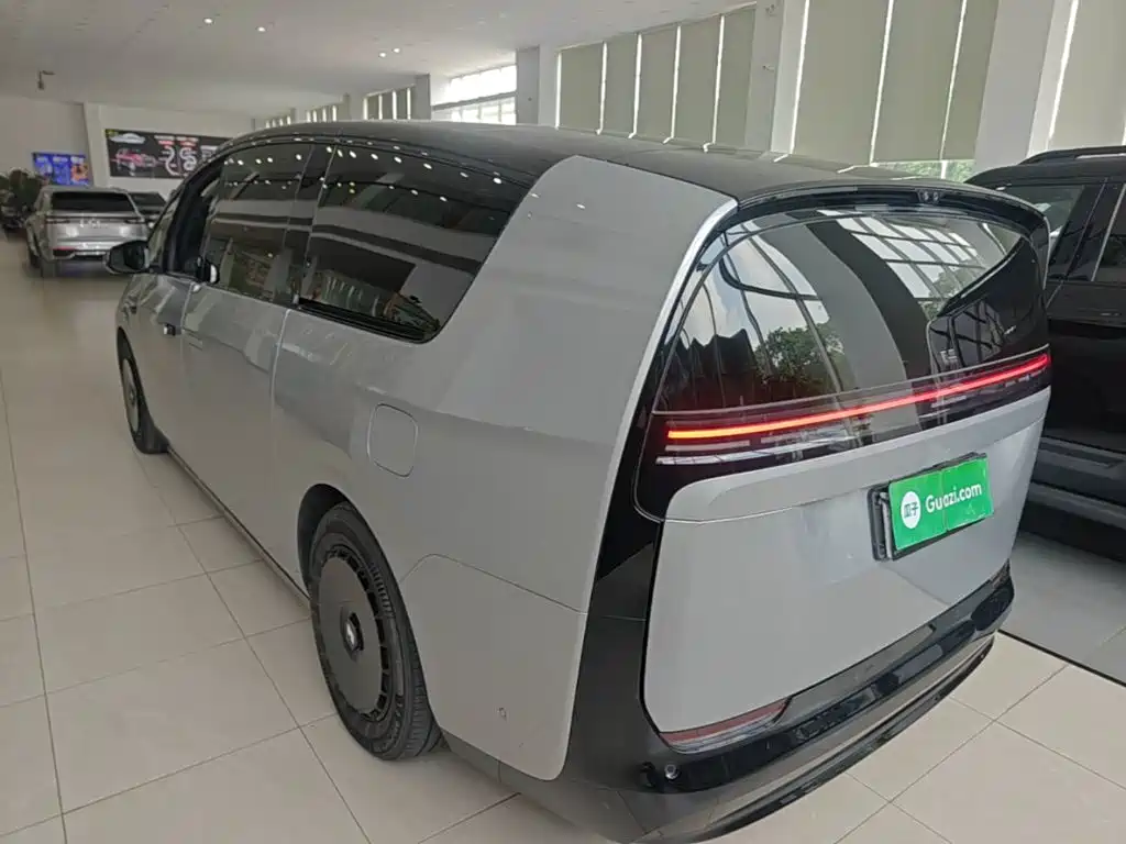 Li Auto Li MEGA — миниатюра 5