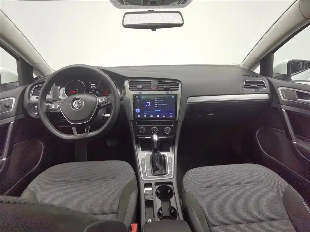 Volkswagen Golf 2018 1.6L AT Comfort