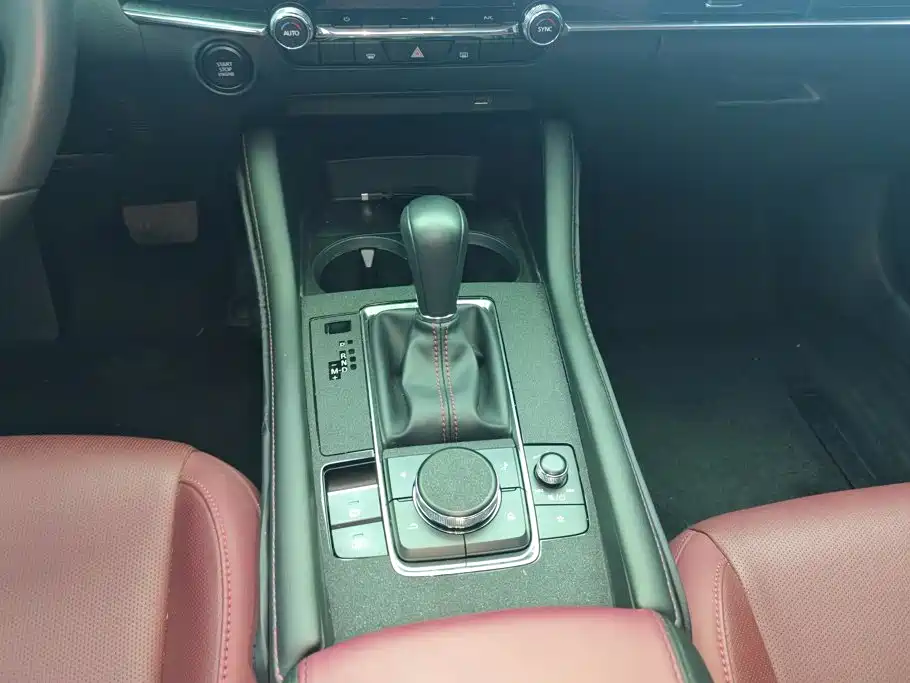 Mazda 3 Axela — миниатюра 16