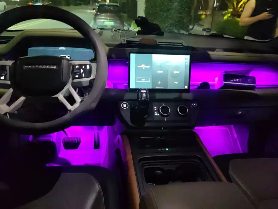 Land Rover Defender — миниатюра 12