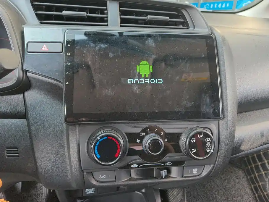 Honda Fit — миниатюра 13