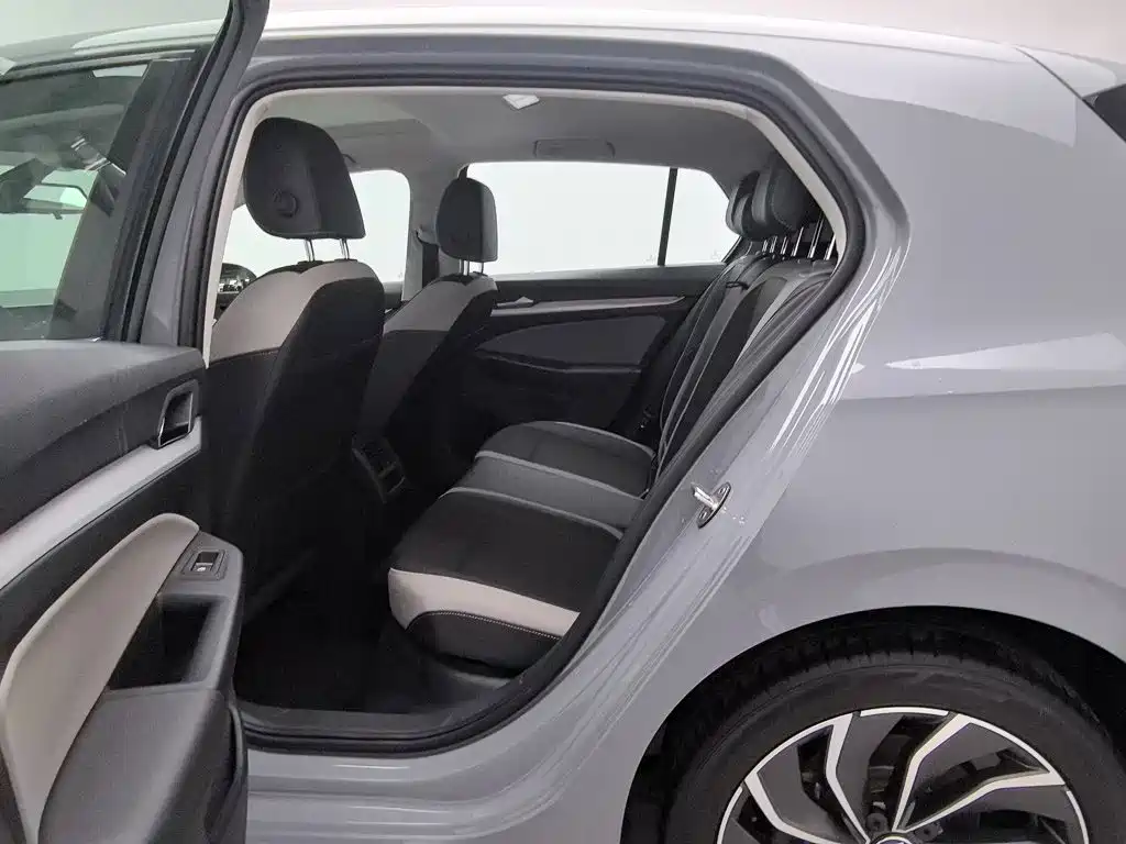 Volkswagen Golf — миниатюра 15