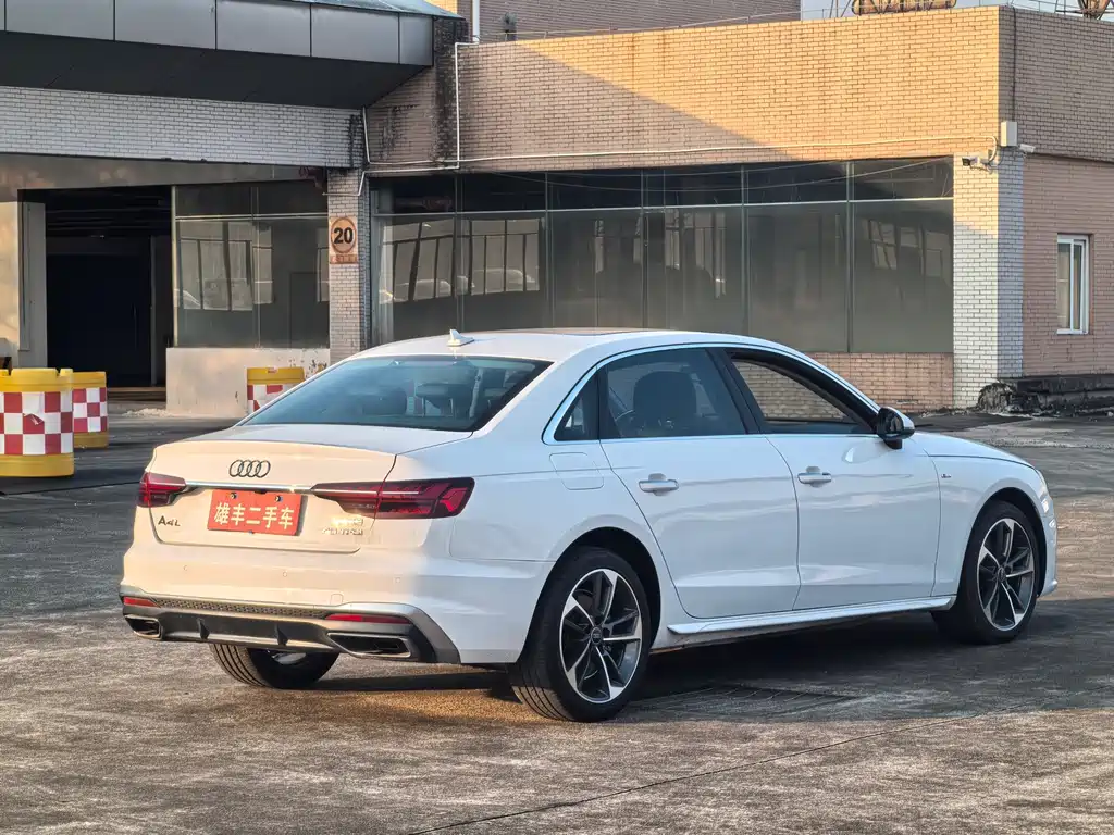 Audi A4L — миниатюра 12