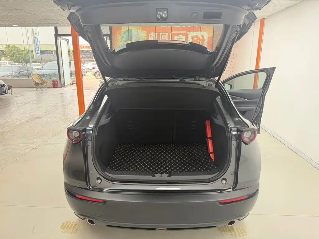 Заказать Mazda CX-30 2022 года за 2 233 526 ₽  из Китая