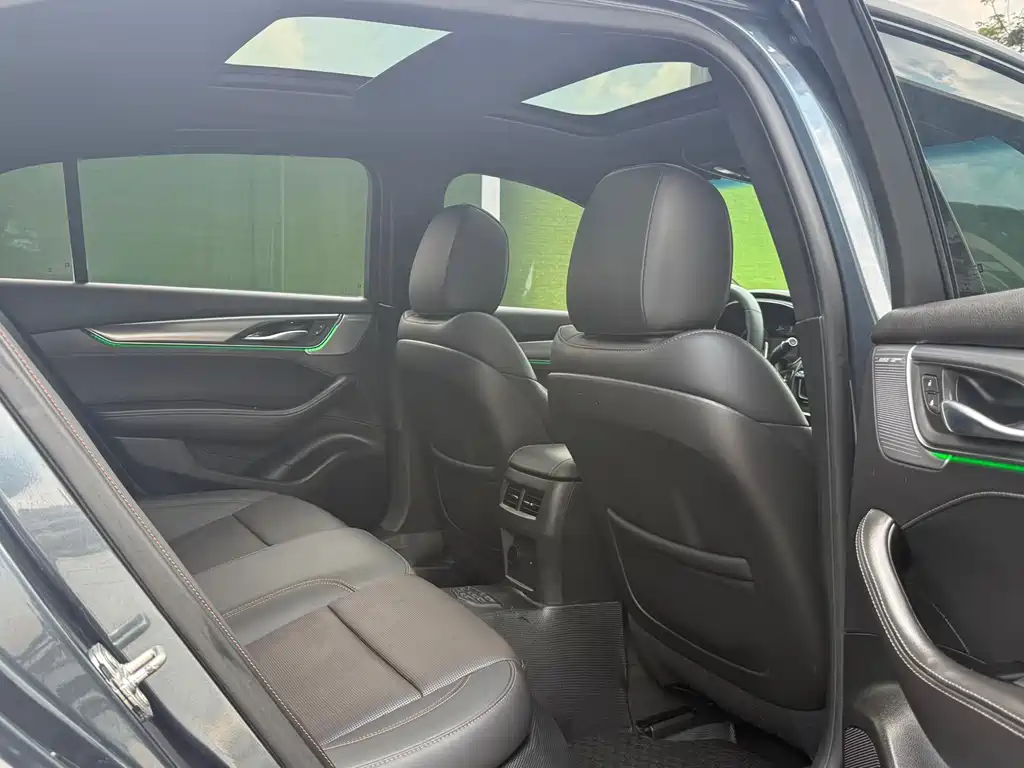 Cadillac CT5 — миниатюра 11