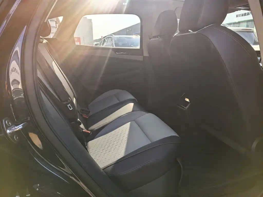 VOLKSWAGEN ID.7 VIZZION