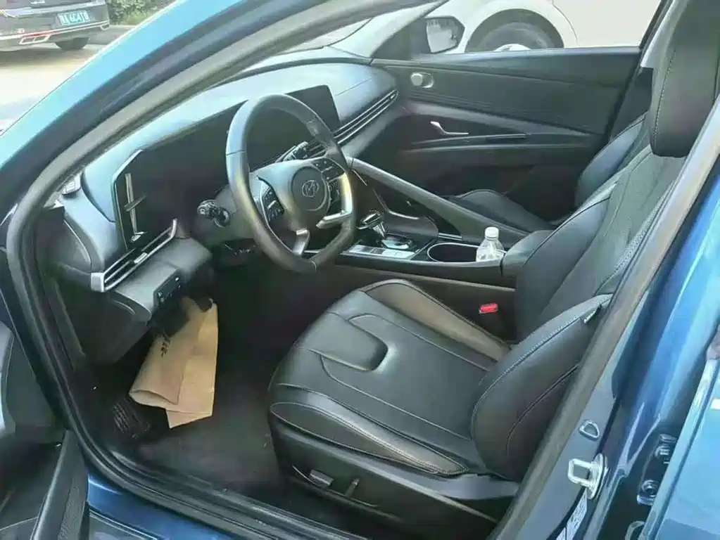 MODERN ELANTRA