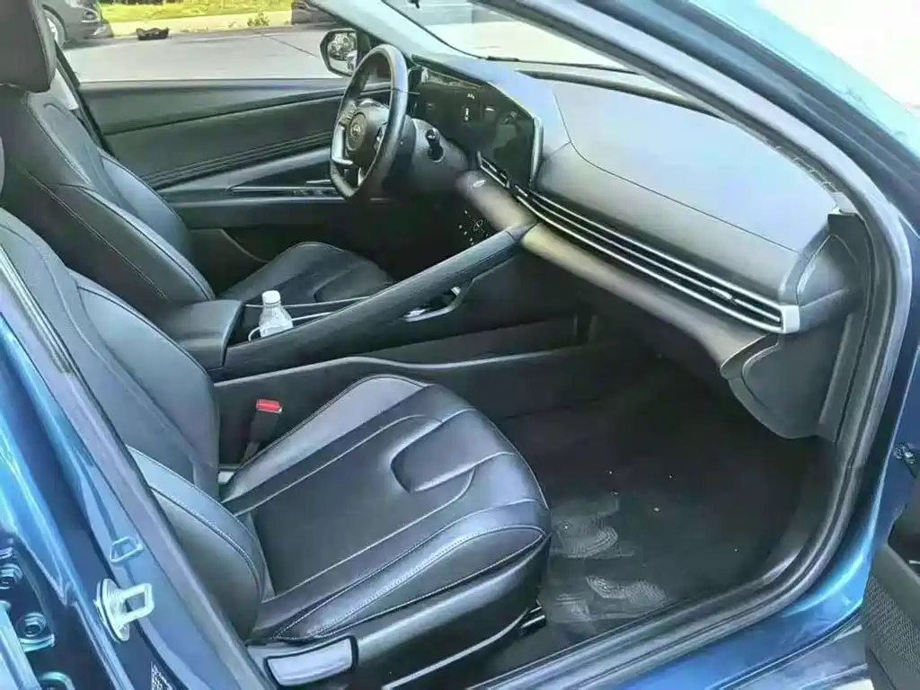 MODERN ELANTRA
