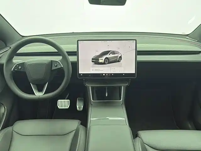 Tesla Model Y L — миниатюра 4
