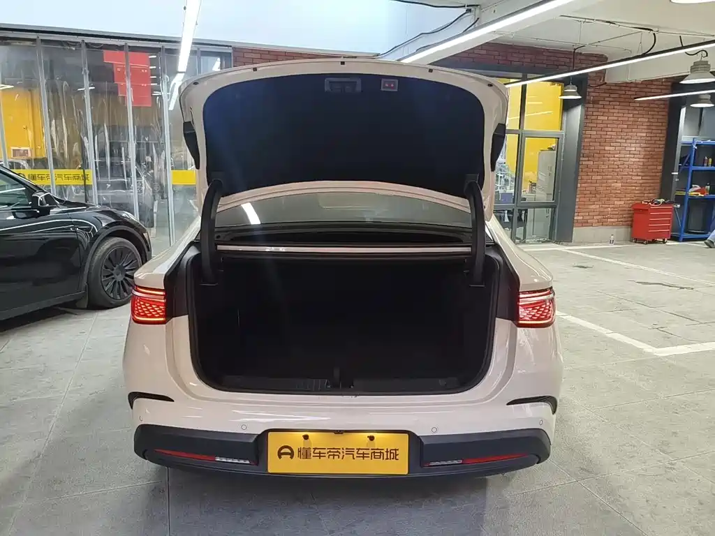 BYD Seal 07 DM-i — миниатюра 19