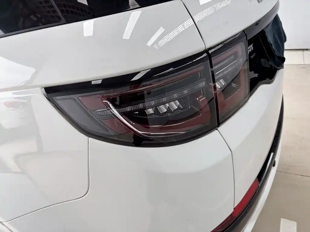 Land Rover Discovery Sport — миниатюра 9