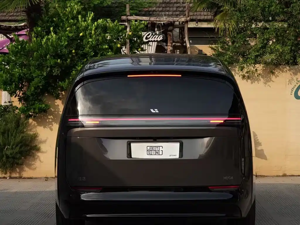 Li Auto Li MEGA — миниатюра 3