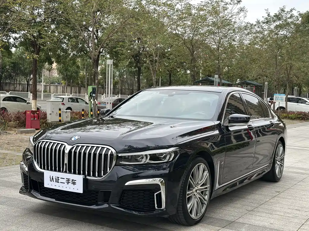 BMW 7 SERIES